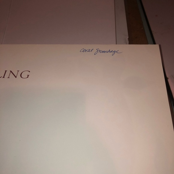 Stencilling: A Harrowsmith Guide By Sandra Buckingham - book is like new - Picture 2 of 9